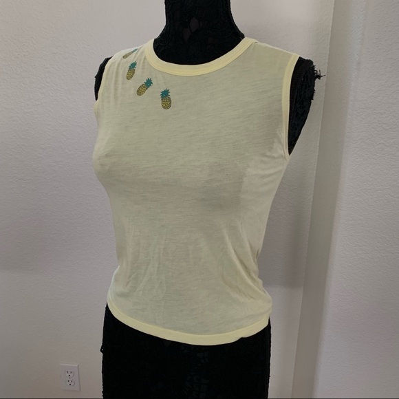Pineapple print top - Picture 1 of 3
